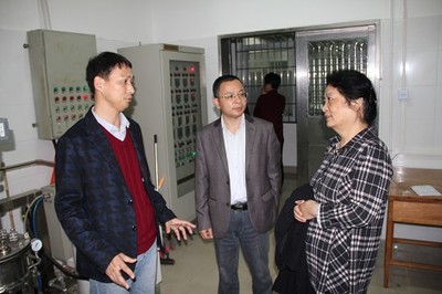 中国食品科学技术学会理事长孟素荷到食品与生物工程学院考察